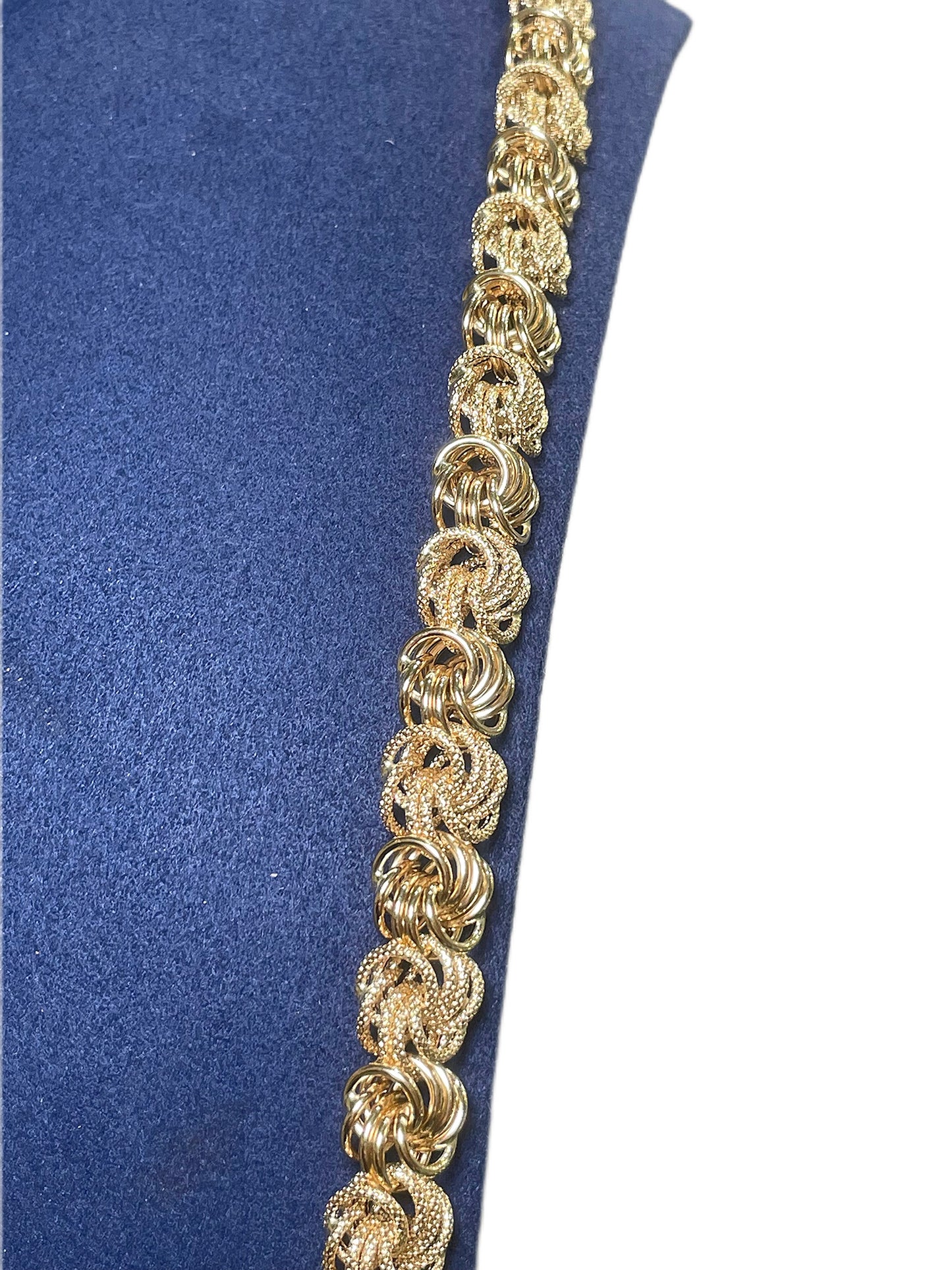 Collier macaron lisse sablé