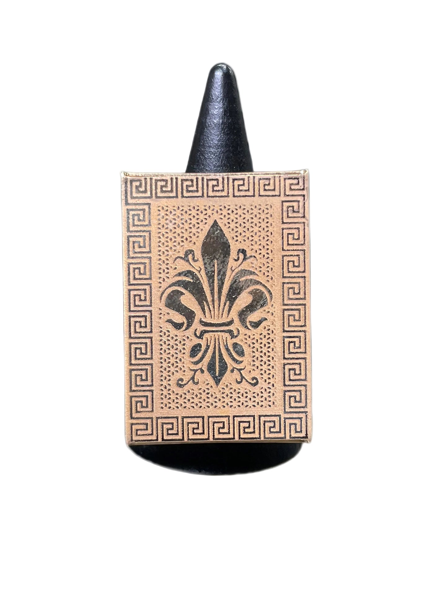 Chevalière rectangle lys