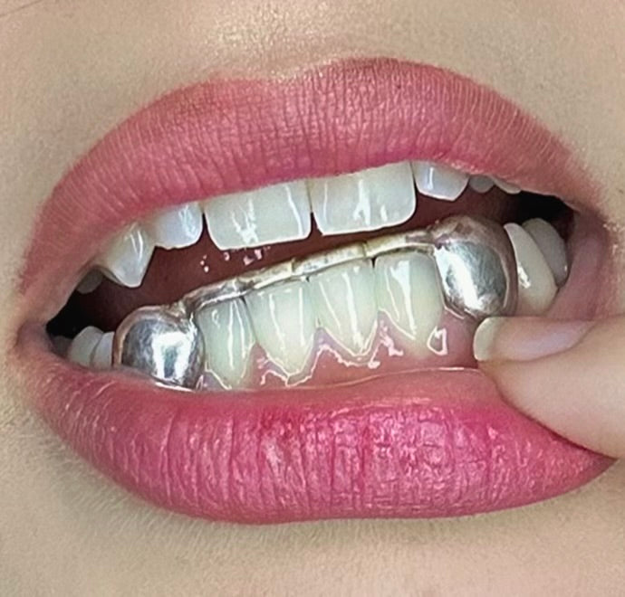 2 full dents du bas