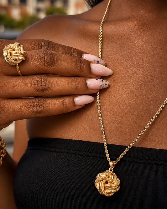 Collier corde pend Noeud
